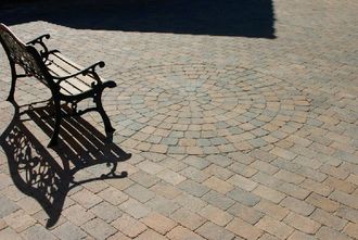 Sirkel, Herregårdstein belegningsstein, ø2,3 m diameter, brunmix, fra Asak