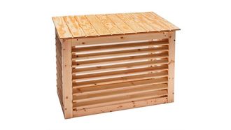 Varmepumpehus i tre. LxHxD 1060 x 890-945 x 405mm