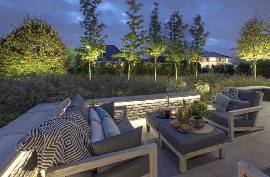 Utelampe, lyslist, Evo Hyde 550 Dark, fra in-lite 