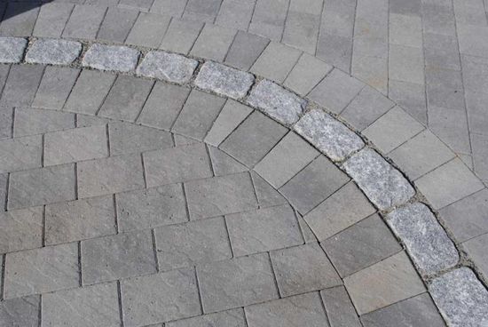 Relieff belegningsstein, 20 x 13,5 x 6 cm, Gråmix, fra Asak