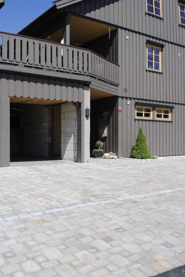 Herregårdstein kvadrat, beleggningsstein 13,5 x 13,5 x 6 cm, brunmix, fra Asak