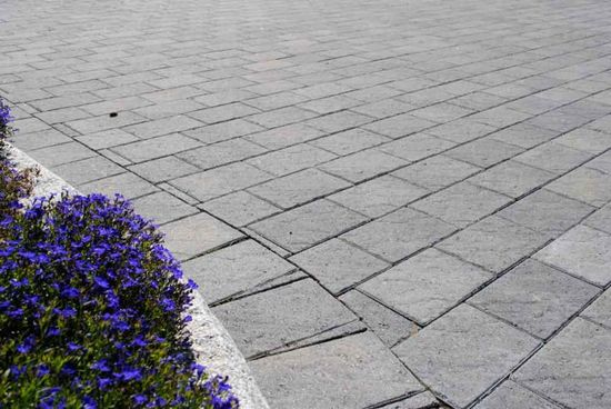 Relieff 1/2 stein beleggningsstein, 10 x 13,5 x 6 cm, Gråmix, fra Asak