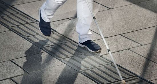 Retningsindikator helle, taktil, 30 x 30 x 7 cm, koks, fra Asak