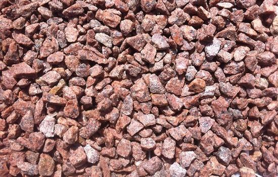 Rød hagesingel, knust, 8–11mm, 800 kg storsekk