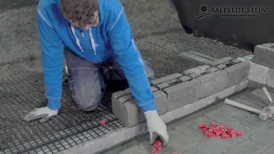 Geoloc monteringsknott, rød, 50 stk, til Rådhus og Knekt støttemur, fra Aaltvedt 