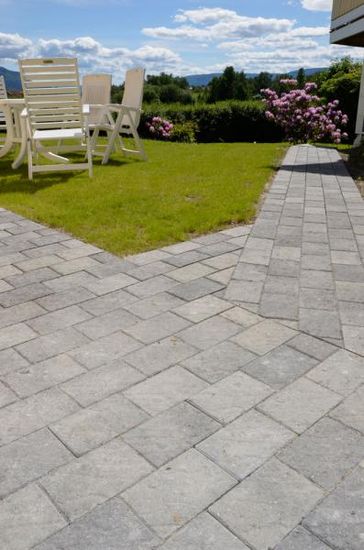 Relieff 1/2 stein beleggningsstein, 10 x 13,5 x 6 cm, Gråmix, fra Asak