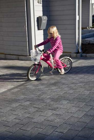 Relieff belegningsstein, 20 x 13,5 x 6 cm, Gråmix, fra Asak