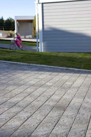 Relieff belegningsstein, 20 x 13,5 x 6 cm, Gråmix, fra Asak